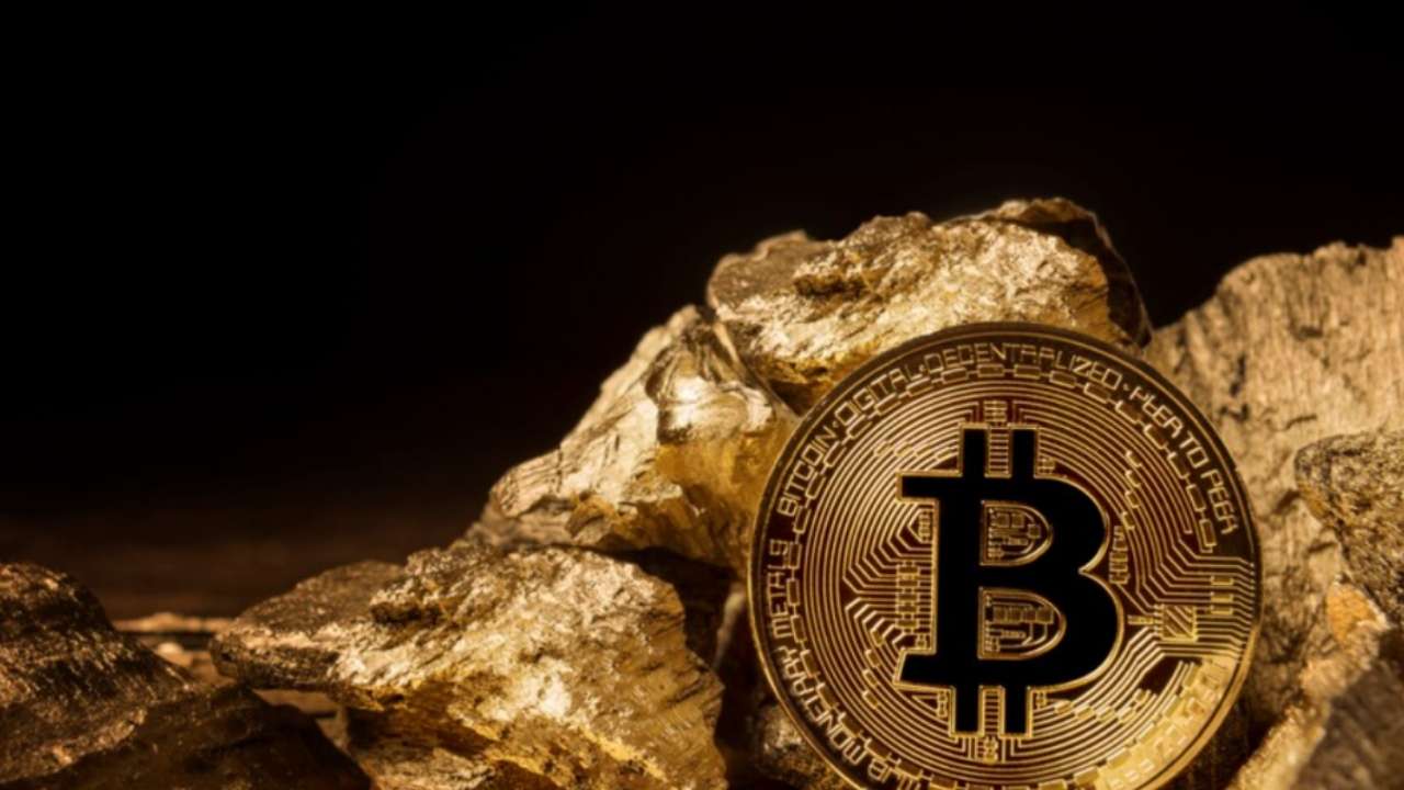 Bitcoin and gold